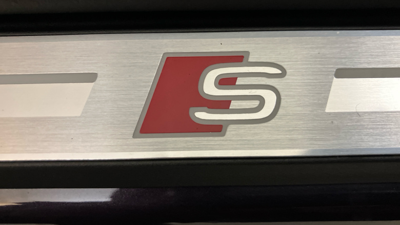 Audi Q4 e-tron 150kW 40 63kWh Black Edition 5dr Auto Electric Estate